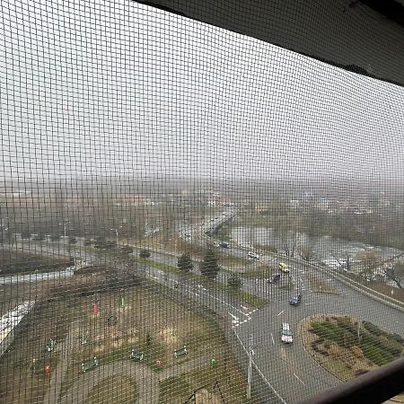 Lovely 3 Bedrooms Apartament Oradea Luaran gambar